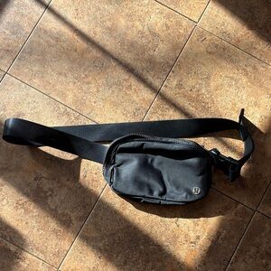 Lululemon Athletica Charcoal Belt Bag